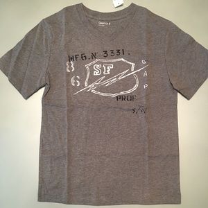 NWT: Gap Kids SS V-Neck Graphic Tee